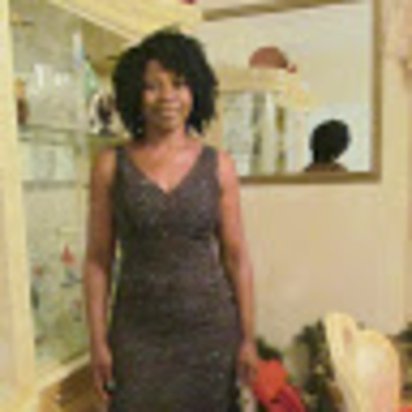 Meet your Posher, Angela - Picture 1 of 1